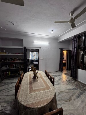 Parking in 2 BHK Builder Floor at Civil Lines – for Rent