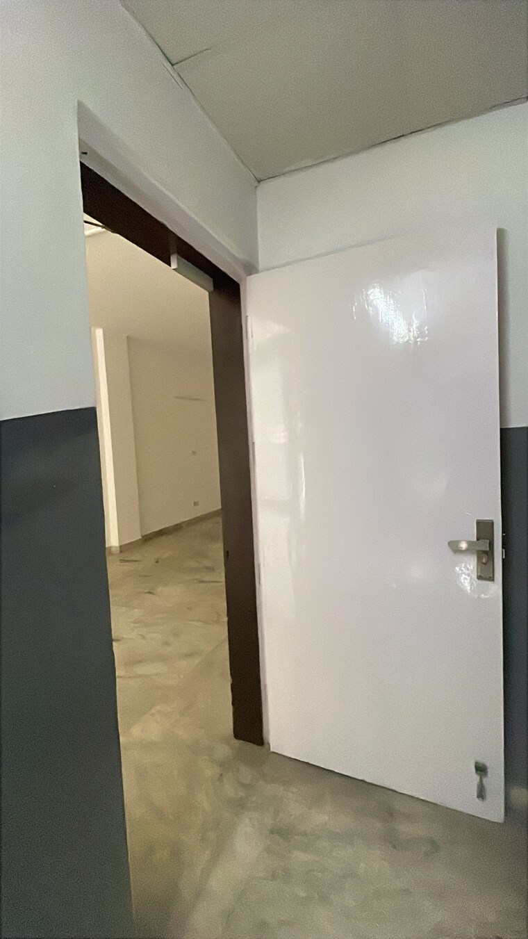 undefined, kalkaji Commercial Office Space 200 Sq.Yd. In Kalkaji Delhi 10423622