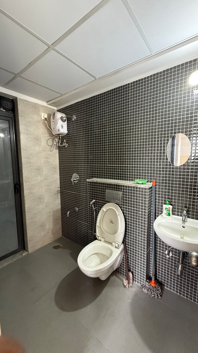 Bathroom, lodha-palava-aurelia-c-h-i 1 Bedroom 447 Sq.Ft. Apartment In Dombivli East Thane 10423624