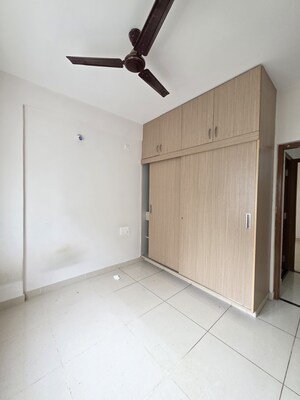 Room in 2 BHK Builder Floor at Harlur – for Rent