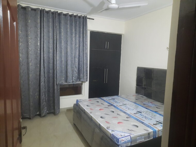 Bedroom, amber-apartments 3 Bedroom 1590 Sq.Ft. Apartment In Sector 34 Noida 10423643