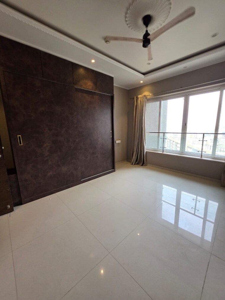 Room, park-grandeur 3.5 Bedroom 2400 Sq.Ft. Apartment In Baner Pune 10423650
