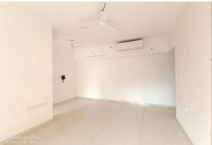 Room in 2 BHK Apartment at Lodha Sterling, Kolshet Road – for Rent