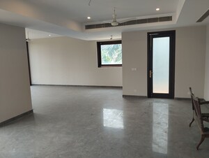 Room in 4 BHK Builder Floor at Shanti Niketan – for Rent