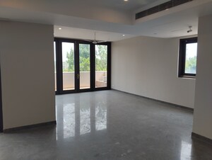 Room in 4 BHK Builder Floor at Shanti Niketan – for Rent