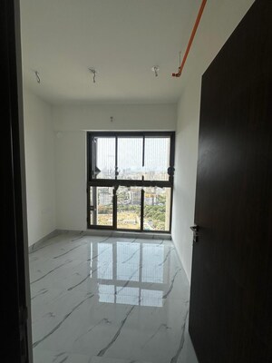 Room in 2 BHK Apartment at Raymond Ten X Habitat, Pokhran Road No Two – for Rent