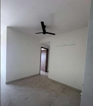 Room in 3 BHK Apartment at Malwa Escon Primera, International Airport Road – for Rent