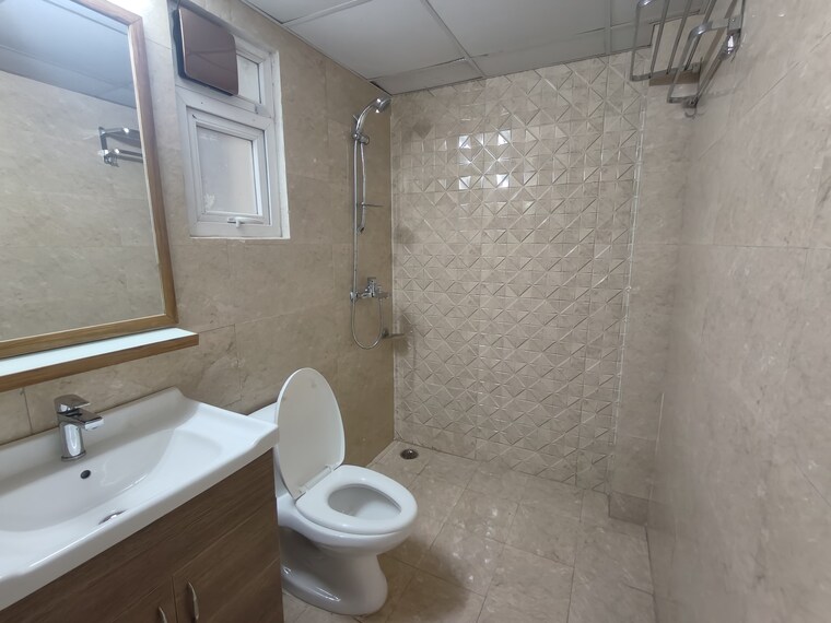 Bathroom, tulip-yellow 3 Bedroom 1704 Sq.Ft. Apartment In Sector 69 Gurgaon 10423688