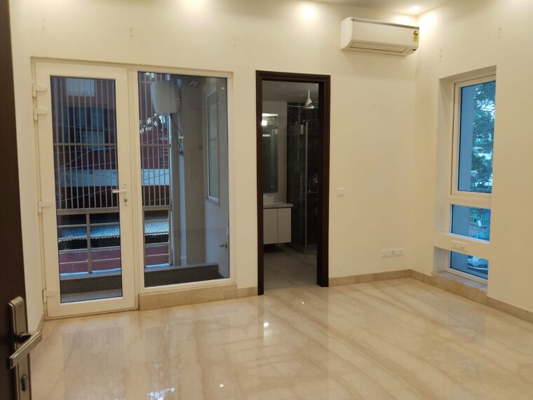 Room, greater kailash ii 3 Bedroom 2100 Sq.Ft. Builder Floor In Greater Kailash ii Delhi 10424905