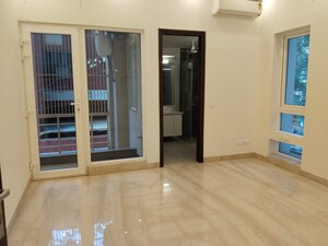 Room in 3 BHK Builder Floor at Greater Kailash ii – for Rent