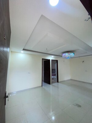 Room in 4 BHK Builder Floor at GMADA Eco City, North Mullanpur – for Rent