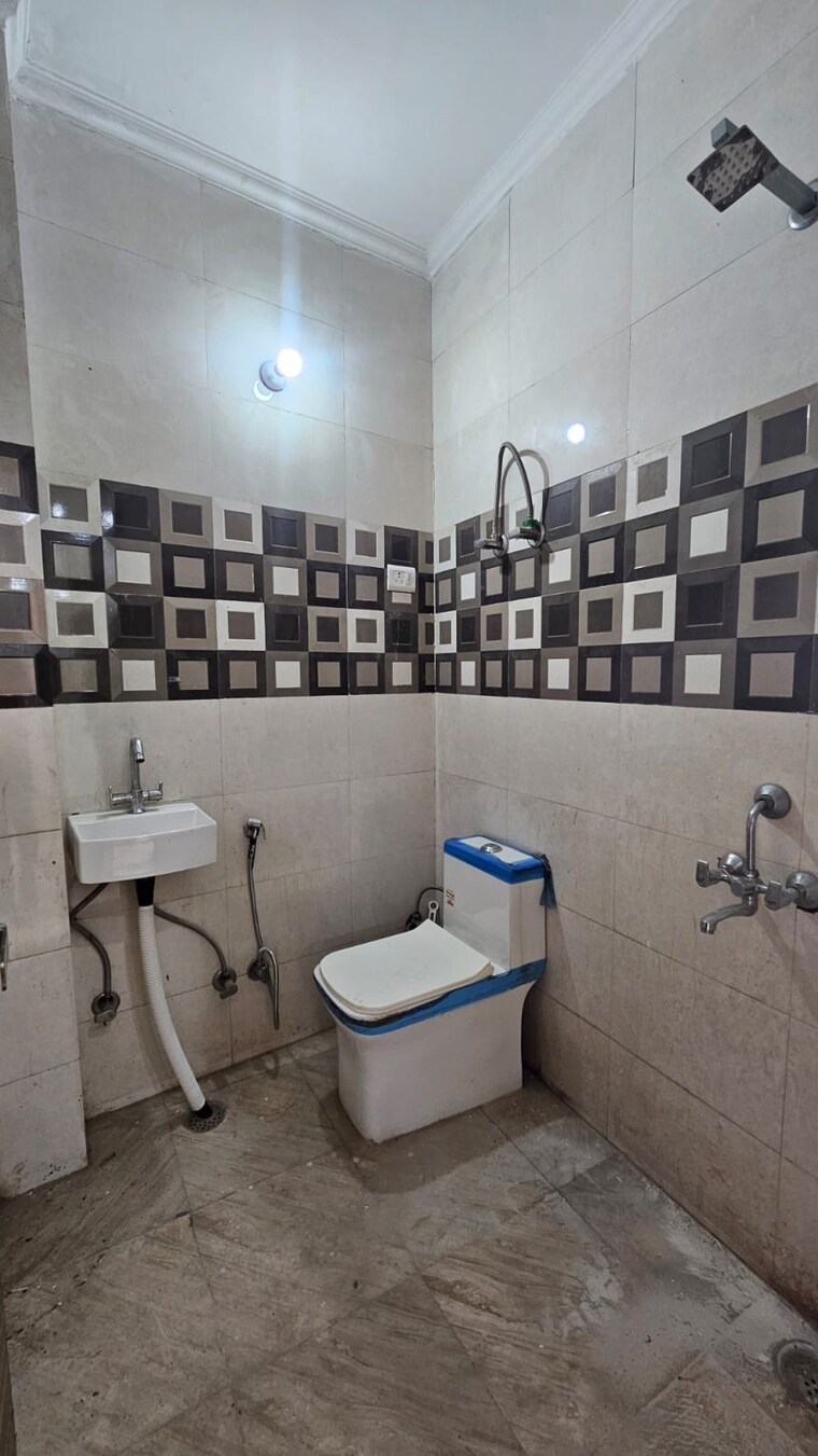 Team Area, saket 2 Bedroom 750 Sq.Ft. Builder Floor In Saket Delhi 10425582