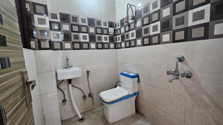 Team Area, saket 2 Bedroom 750 Sq.Ft. Builder Floor In Saket Delhi 10425582