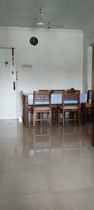 Room in 2 BHK Apartment at Lokhandwala Whispering Palms, Kandivali East – for Rent