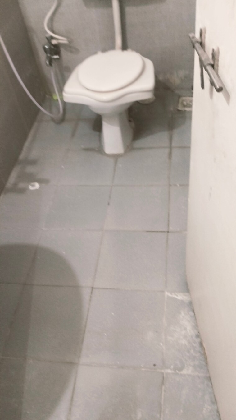 Bathroom, goel-ganga-hill-mist-harmony 3 Bedroom 1550 Sq.Ft. Apartment In Kondhwa Pune 10427341
