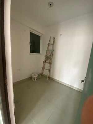 Study Room in 2.5 BHK Apartment at Elegant Splendour, Tech Zone 4 Greater Noida – for Rent