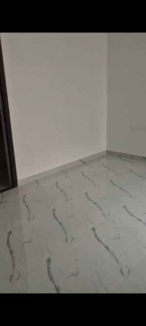 Room in 2 BHK Apartment at Raymond Aashiyana, Vartak Nagar – for Rent