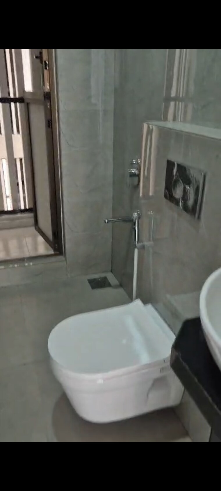 Bathroom, raymond-aashiyana 2 Bedroom 635 Sq.Ft. Apartment In Vartak Nagar Thane 10427969