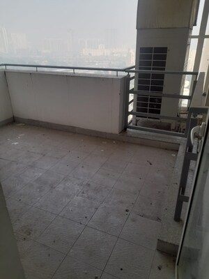 Bathroom in 3 BHK Apartment at M3M Merlin, Sector 67 – for Rent