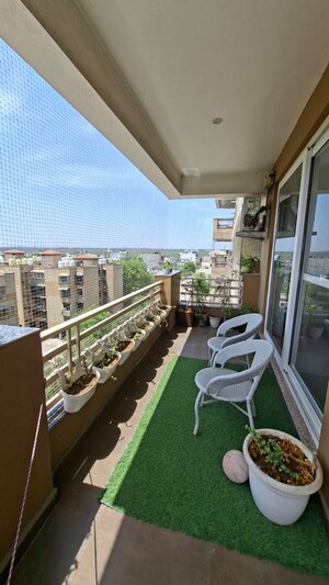 4 BHK Apartment For Sale in The Divyalok Apartment, Sector 21d