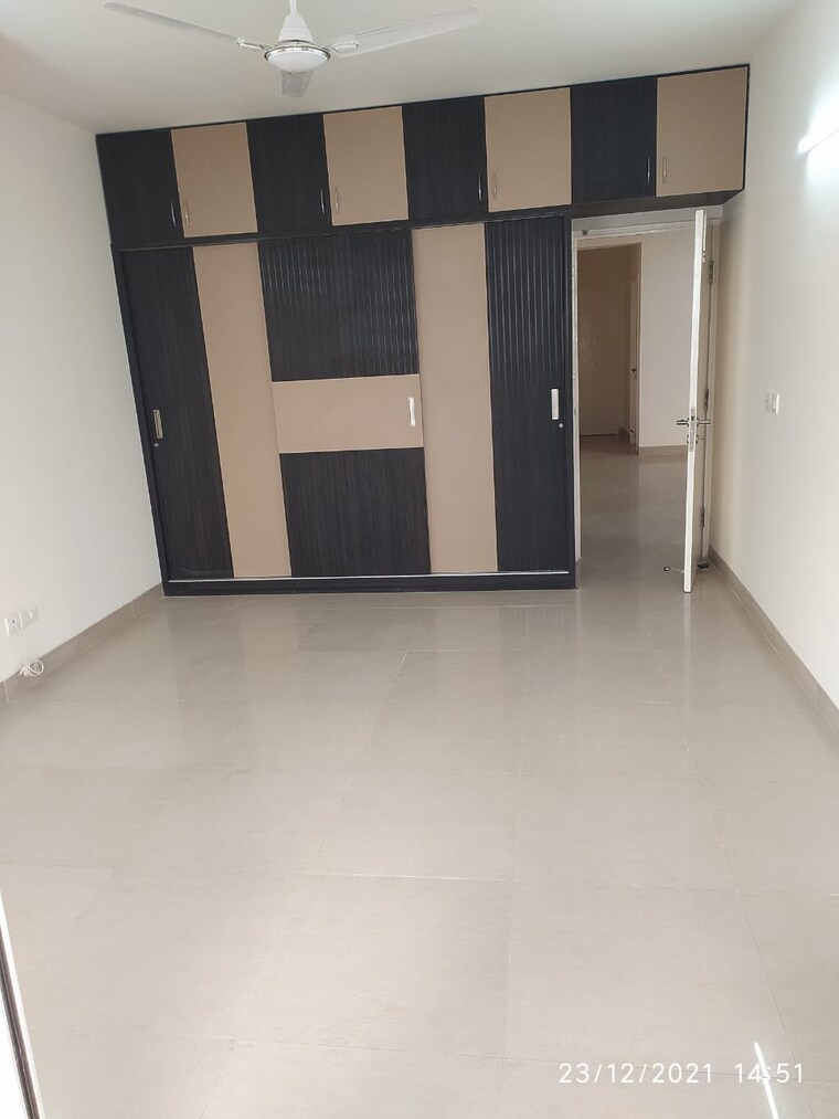 Room, emaar-emerald-floors-premier 3.5 Bedroom 1650 Sq.Ft. Apartment In Sector 65 Gurgaon 10430226