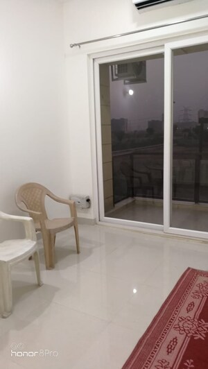 Bathroom in 3.5 BHK Apartment at Emaar Emerald Floors Premier, Sector 65 – for Rent