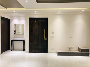 Room in 3.5 BHK Apartment at Emaar MGF Emerald Hills, Sector 65 – for Rent