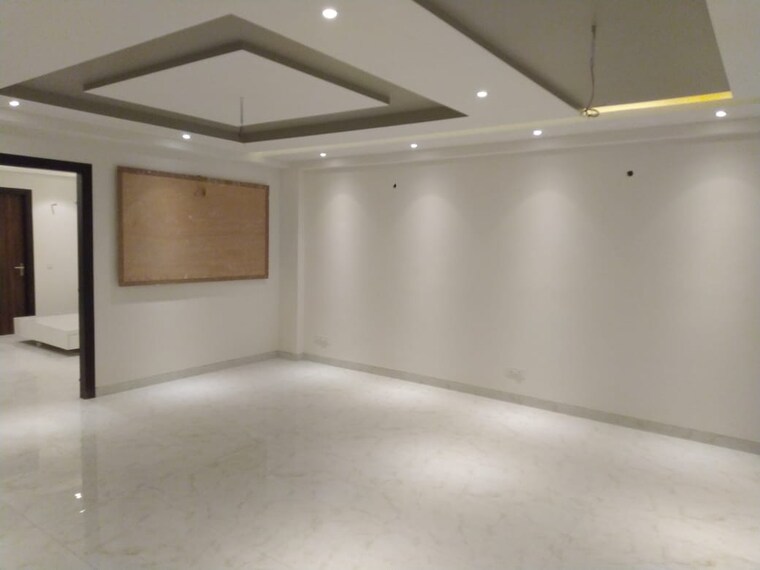 Room, emaar-mgf-emerald-hills 3.5 Bedroom 2700 Sq.Ft. Apartment In Sector 65 Gurgaon 10430240