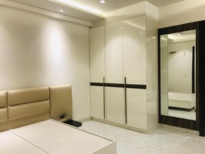 Room in 3.5 BHK Apartment at Emaar MGF Emerald Hills, Sector 65 – for Rent
