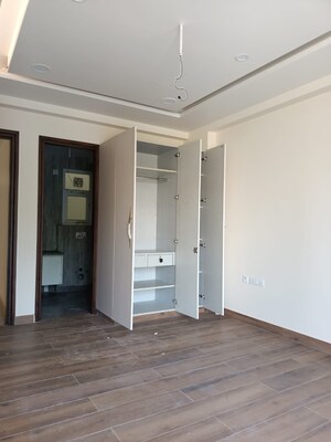 Building Lobby in 4 BHK Apartment at Emaar MGF Emerald Hills, Sector 65 – for Rent