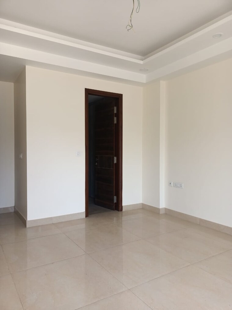 Room, emaar-mgf-emerald-hills 4 Bedroom 3200 Sq.Ft. Apartment In Sector 65 Gurgaon 10430242