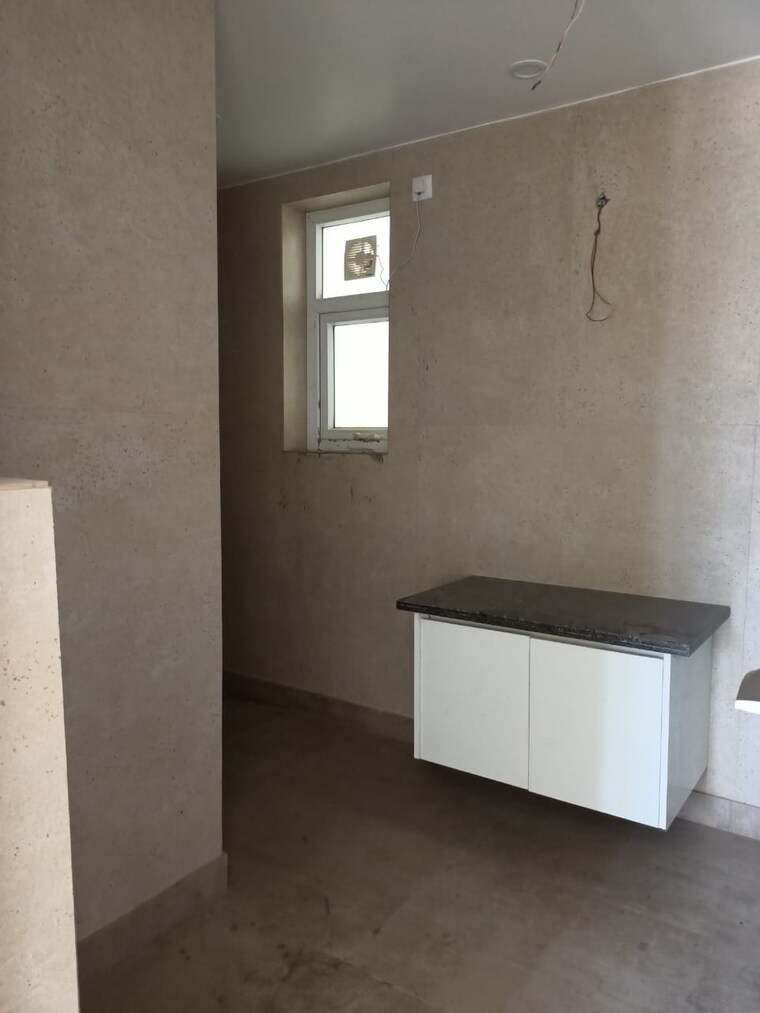 Room, emaar-mgf-emerald-hills 4 Bedroom 3200 Sq.Ft. Apartment In Sector 65 Gurgaon 10430242