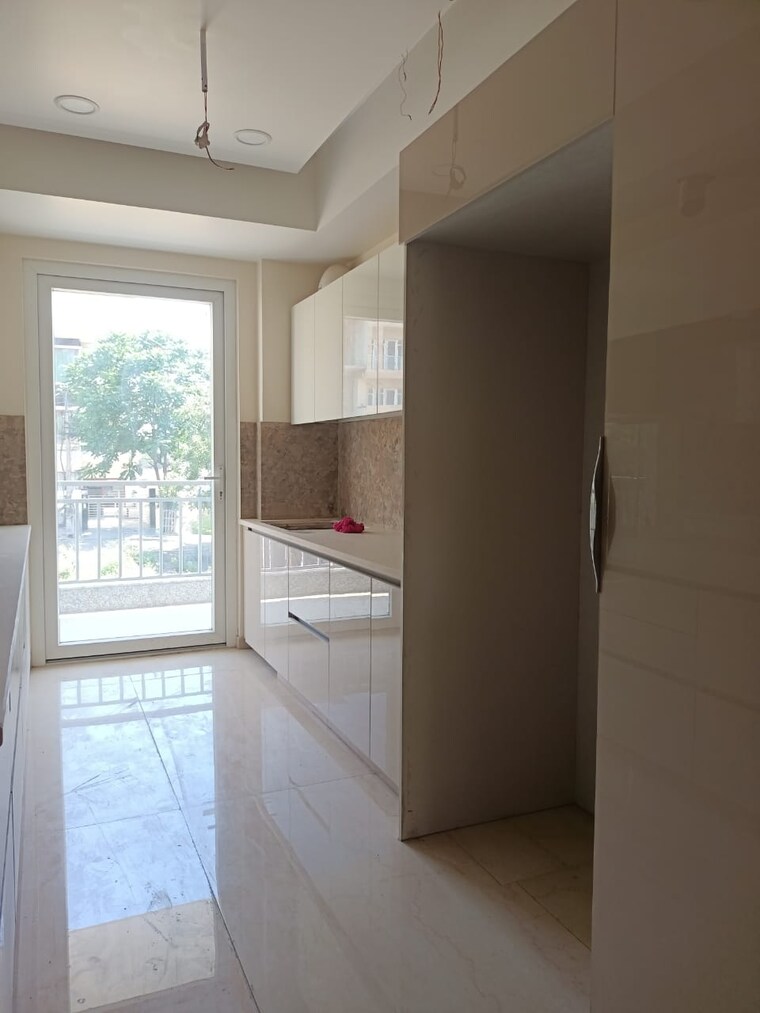 Room, emaar-mgf-emerald-hills 4 Bedroom 3200 Sq.Ft. Apartment In Sector 65 Gurgaon 10430242