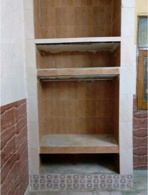  1 BHK Builder Floor at Mukherjee Nagar – for Rent