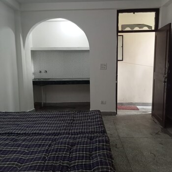1 BHK Flat for Rent in Jawahar Nagar, Delhi