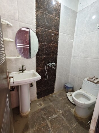 2 BHK Flat for Sale in Raj Nagar Extension, Ghaziabad