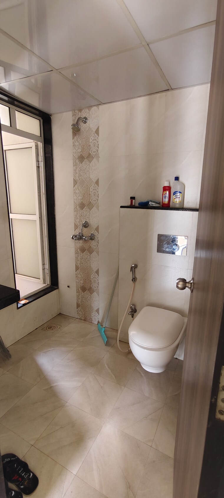 Bathroom, jp-north-euphoria 3 Bedroom 1250 Sq.Ft. Apartment In Mira Road Thane 10432171