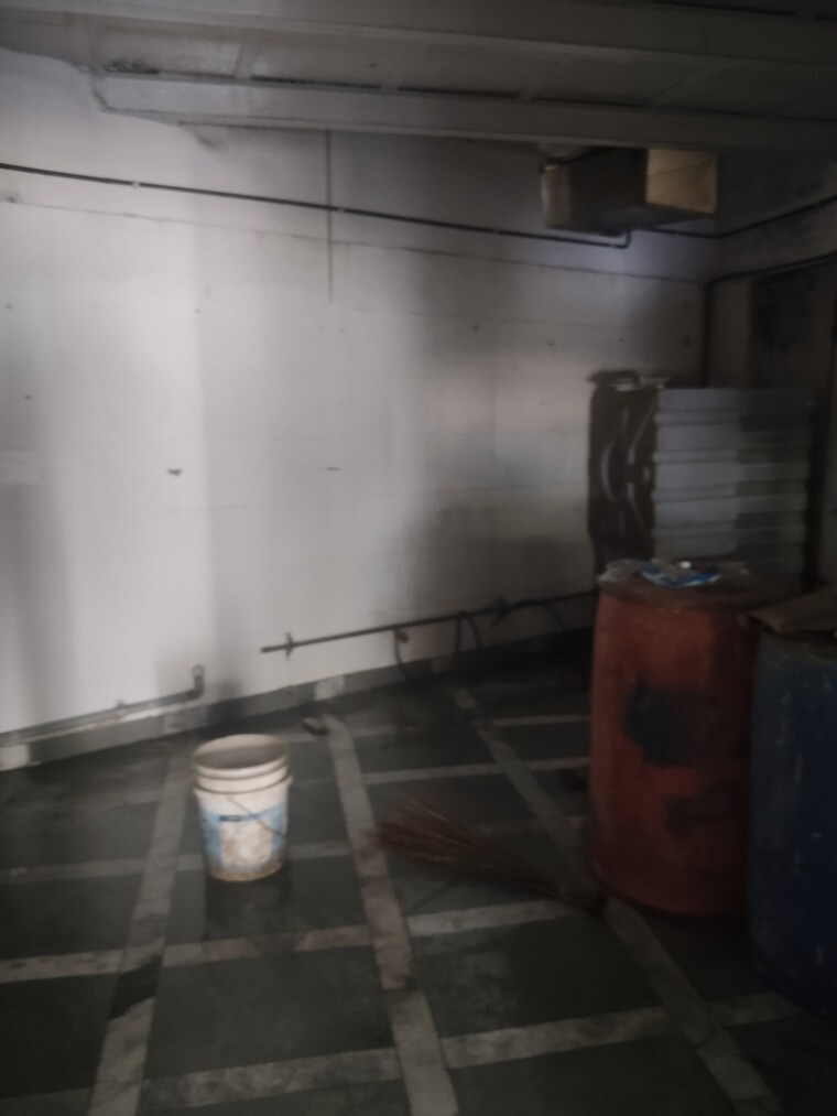 Kitchen, owale Commercial Shop 600 Sq.Ft. In Owale Thane 10432170