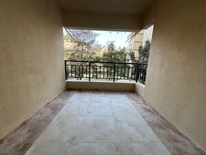 Room in 3 BHK Apartment at Gautam Nagar – for Sale