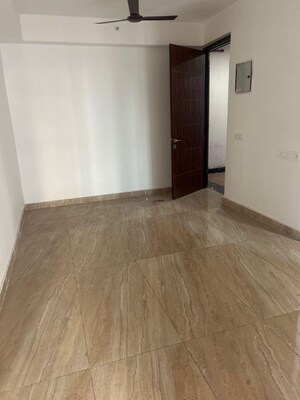 Room in 3 BHK Apartment at Migsun Twiinz, Eta Ii Greater Noida – for Sale
