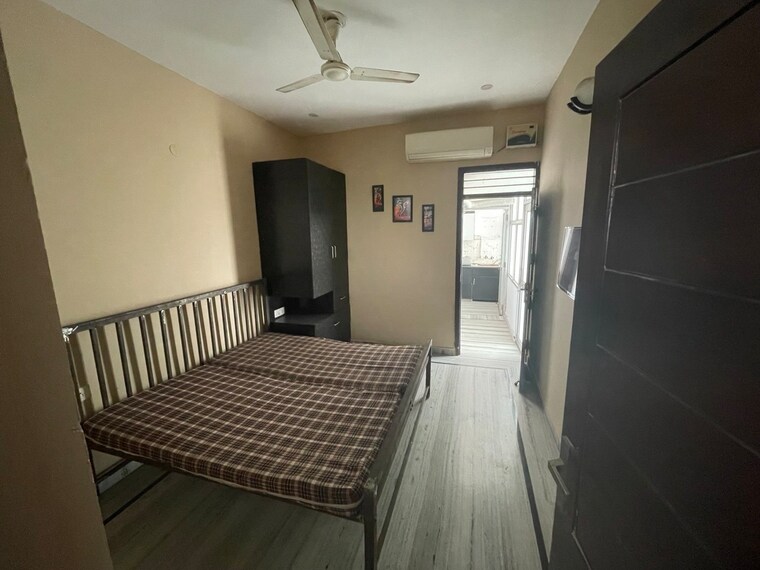 Bedroom, sector 16 1 Bedroom 1500 Sq.Ft. Builder Floor In Sector 16 Faridabad 10432235