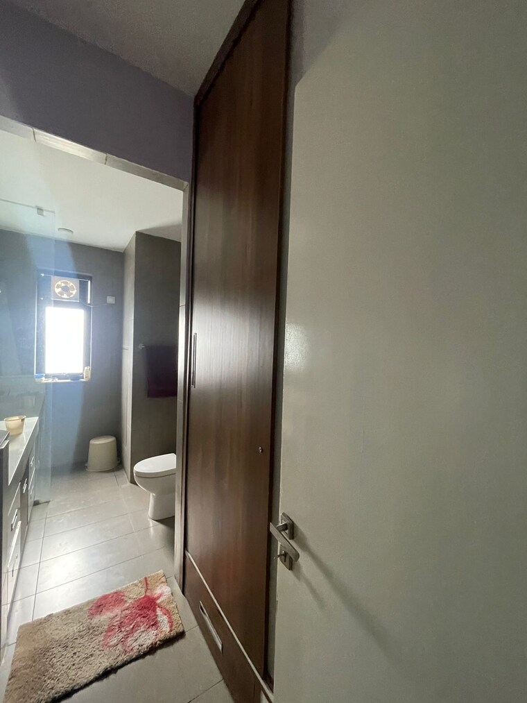 Bathroom, ireo-skyon 4 Bedroom 2812 Sq.Ft. Apartment In Sector 60 Gurgaon 10432239