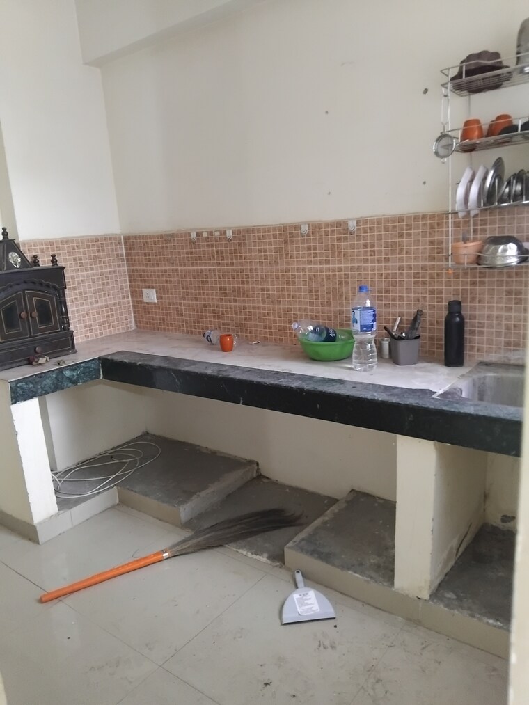 Team Area, conscient-habitat-78 2 Bedroom 450 Sq.Ft. Apartment In Sector 78 Faridabad 10432240