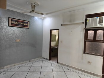 3 BHK Builder Floor for Sale in Derawal Nagar, Delhi