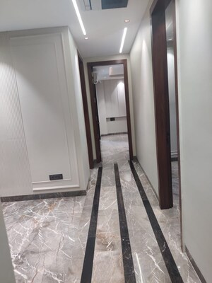  4 BHK Builder Floor at Green Park Extension – for Sale