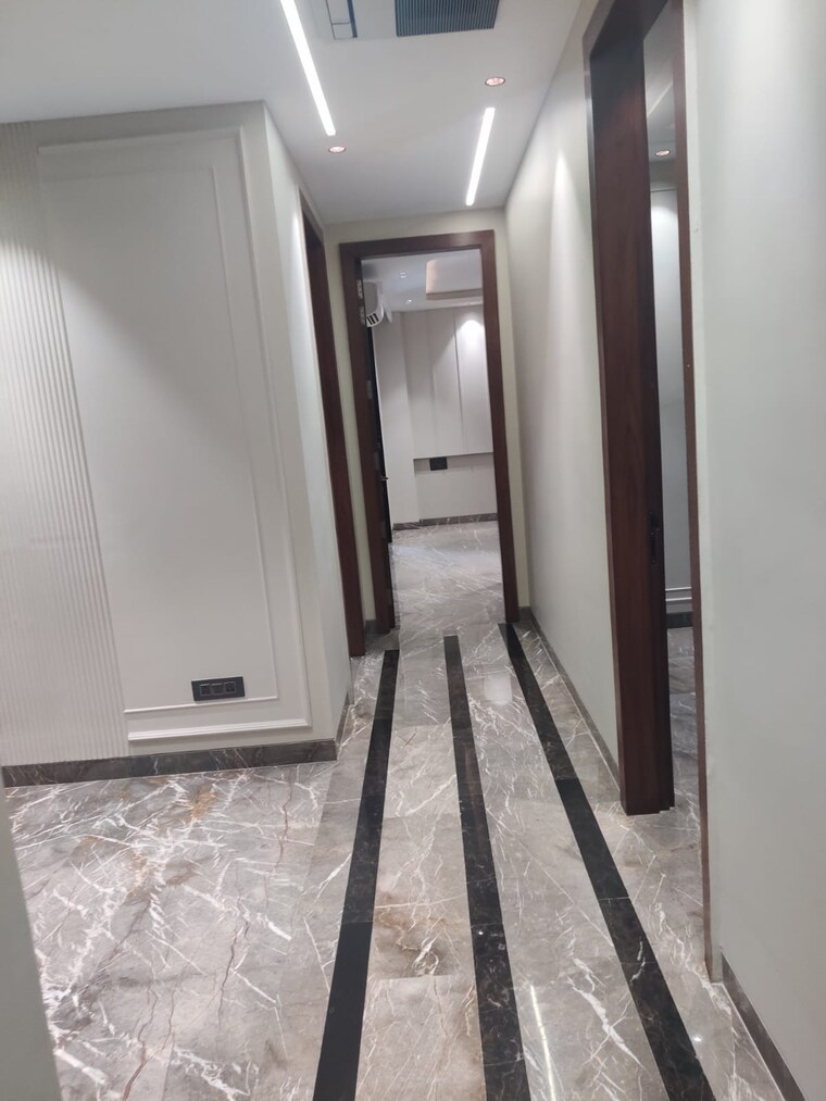 undefined, green park extension 4 Bedroom 300 Sq.Yd. Builder Floor In Green Park Extension Delhi 10432934