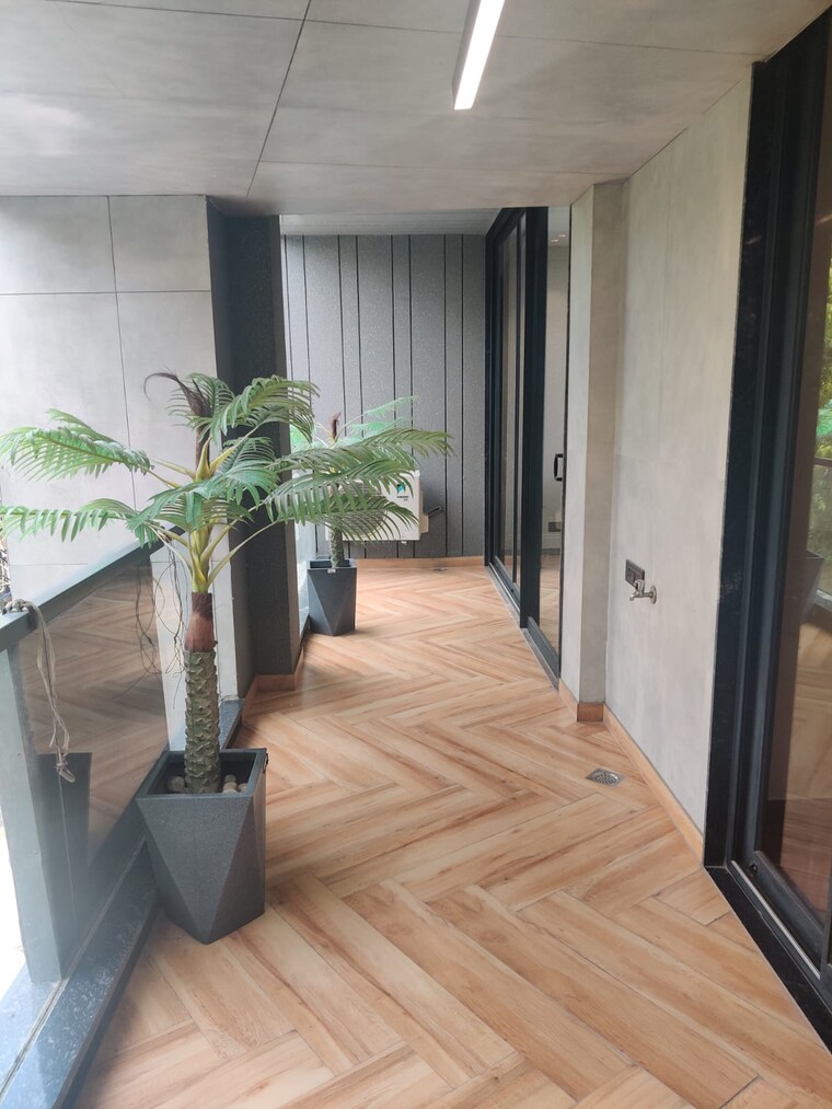 Balcony, green park extension 4 Bedroom 300 Sq.Yd. Builder Floor In Green Park Extension Delhi 10432934