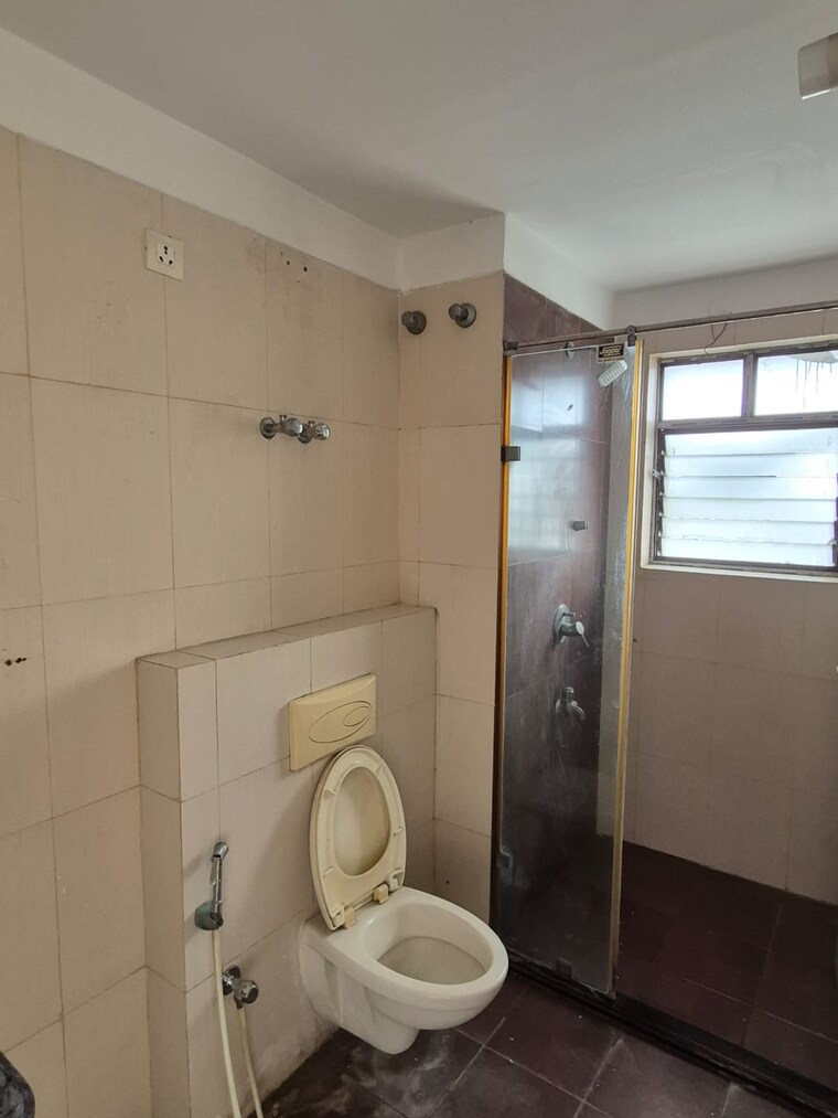 Bathroom, ruchi-active-acres 3 Bedroom 1855 Sq.Ft. Apartment In Tangra Kolkata 10432932