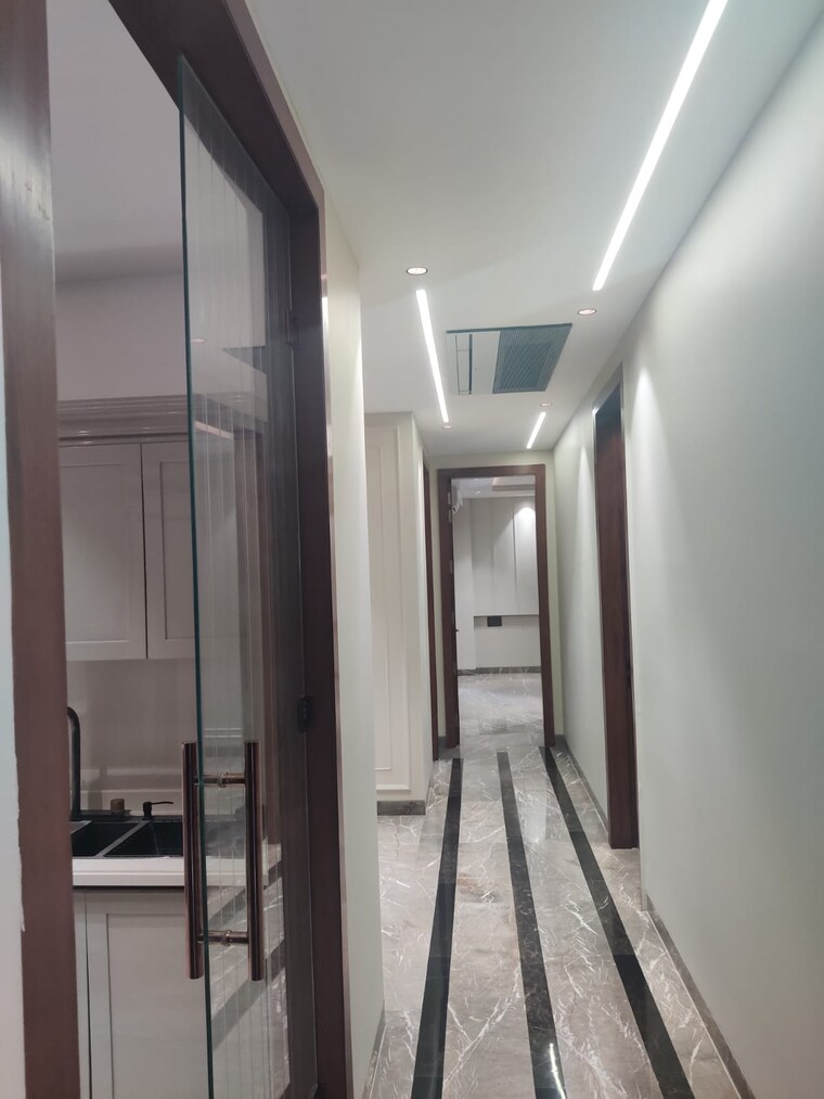 undefined, green park extension 4 Bedroom 300 Sq.Ft. Builder Floor In Green Park Extension Delhi 10432953