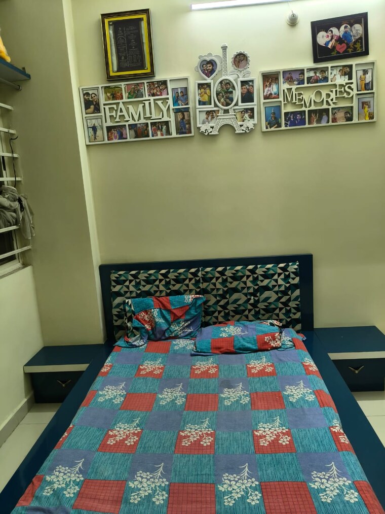 Bedroom, shymapalli colony 3 Bedroom 1050 Sq.Ft. Apartment In Shymapalli Colony Bhopal 10432964